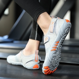 Non slip shoes for wide feet deals