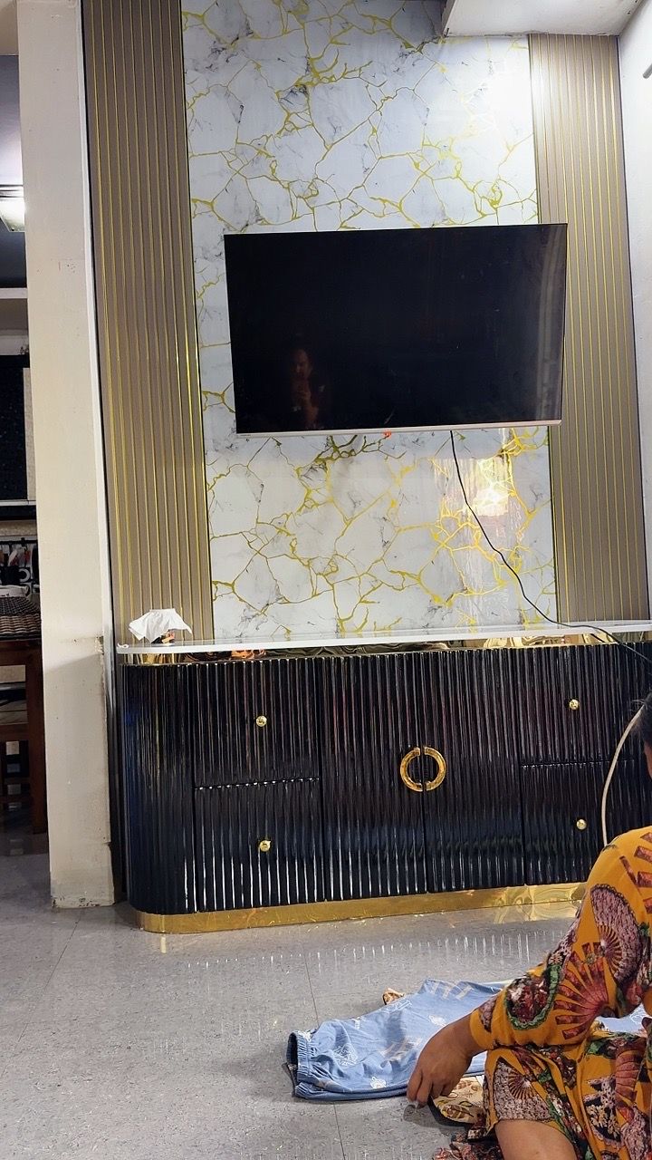 Foto pembeli Meja TV Natasha Buffet Modern Mewah Luxury / Rak Kabinet TV HPL Marmer List Gold Stainless Kerangka Kayu Solid Duco