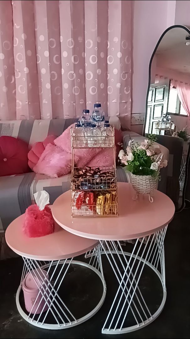 Foto pembeli Meja Tamu Bulat Aesthetic Meja Sofa Minimalis - MEJA ALULY - Susun 2 in 1 Nesting Table Duco Pink Tosca Gold
