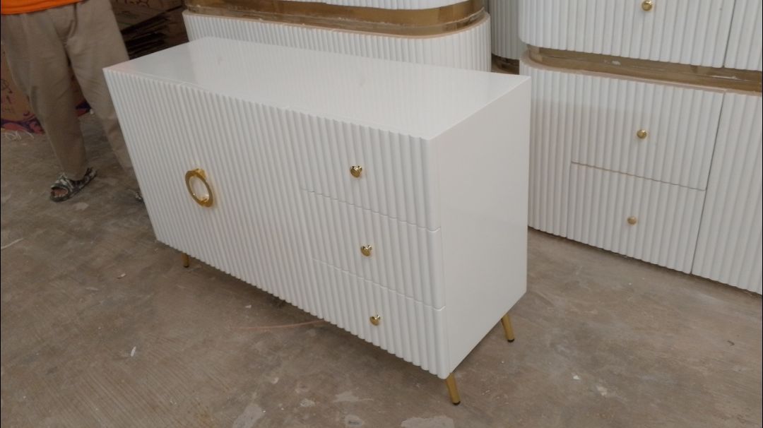 Foto pembeli Meja TV Aesthetic Meja Buffet TV Kayu Solid - MEJA JOVITA - 120cm Laci Pintu Cat Duco Glossy