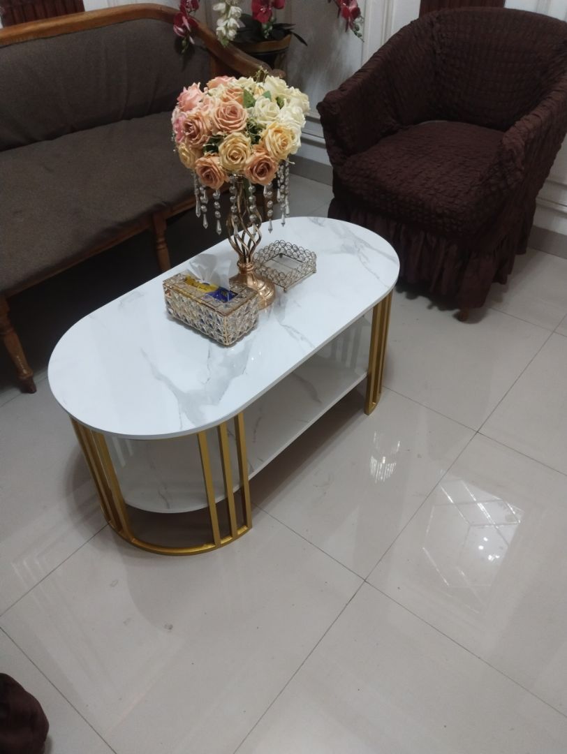 Foto pembeli Meja Sofa Milea Oval Aesthetic, Meja Ruang Tamu Minimalis, Meja Tamu, Marmer Putih/Hitam Gold Resin, Besi Gold/Rose Gold