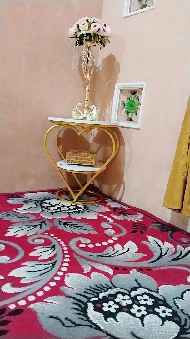 Foto pembeli Meja Sudut Aesthetic Meja Tamu Bulat - MEJA LOVELY - Samping Sofa Besi Holo Marmer Mewah