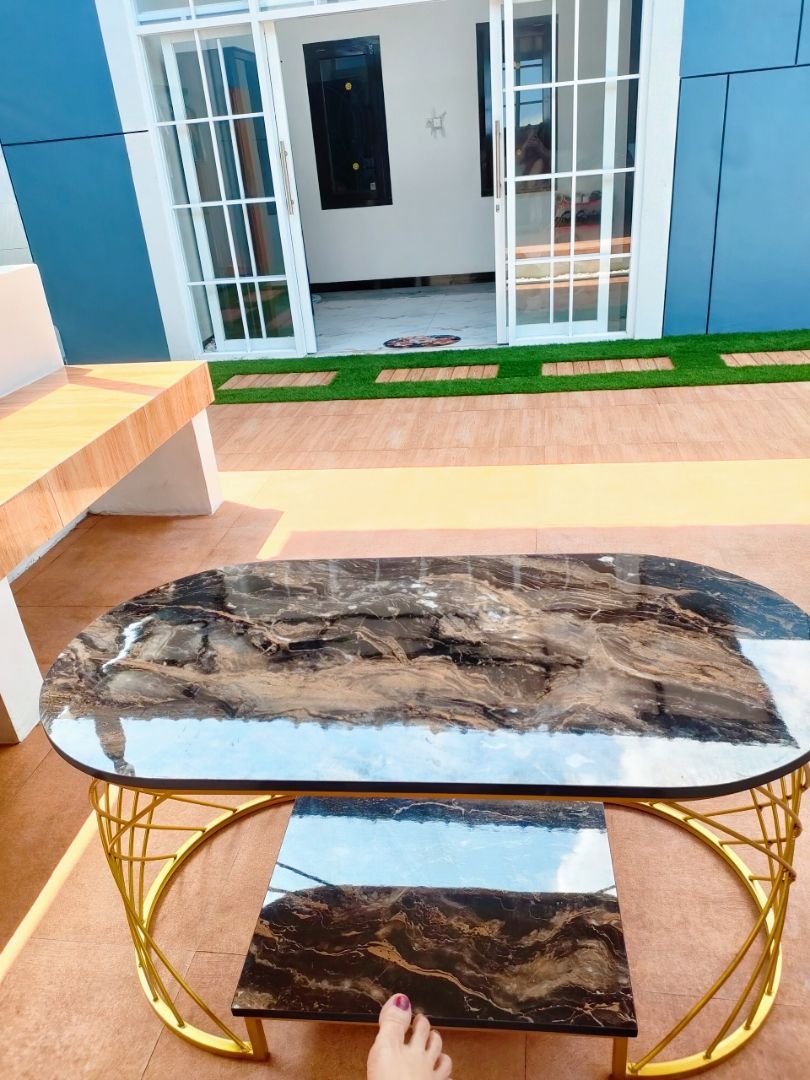 Foto pembeli Meja Tamu Aesthetic Meja Sofa Minimalis - MEJA SUZZY - Oval Besi Holo Marmer Putih UV Gold