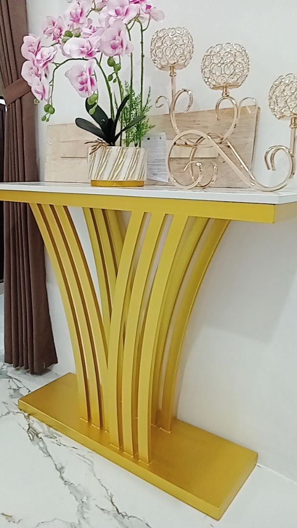 Foto pembeli Meja Console Estetik Meja Hias Minimalis MEJA VEGA Konsol Ruang Tamu Aesthetic Foyer Marmer UV Gold