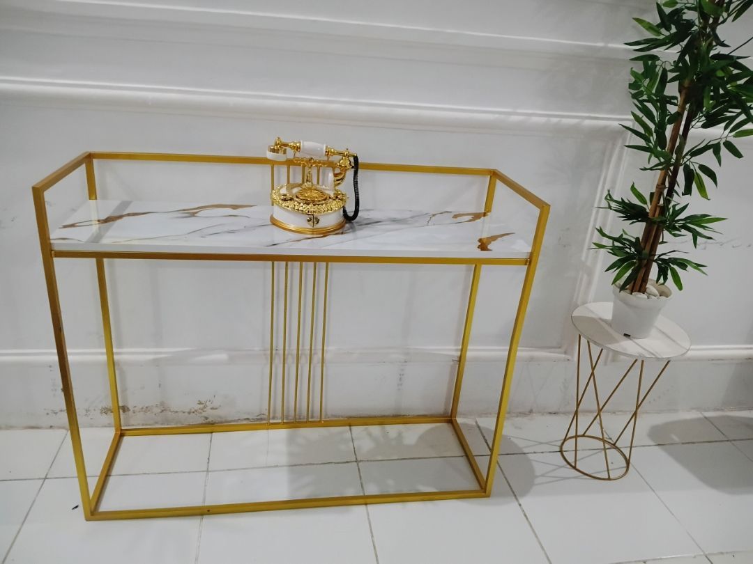 Foto pembeli Meja Console Aesthetic Meja Hias Minimalis - MEJA AZKIA - Konsol Foyer Multiplek Marmer