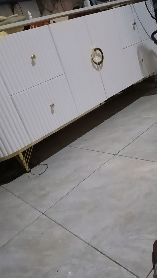 Foto pembeli Meja TV Credenza Adeeva Aesthetic Lemari & Rak TV Minimalis Modern Top Marmer Putih/Hitam UV Gold Banyak Ukuran Warna