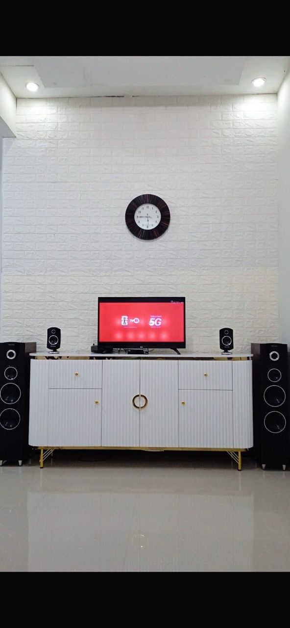 Foto pembeli Meja TV Aesthetic Meja Buffet TV Kayu Solid - MEJA IMELDA - 180cm 4 Pintu Cat Duco Glossy