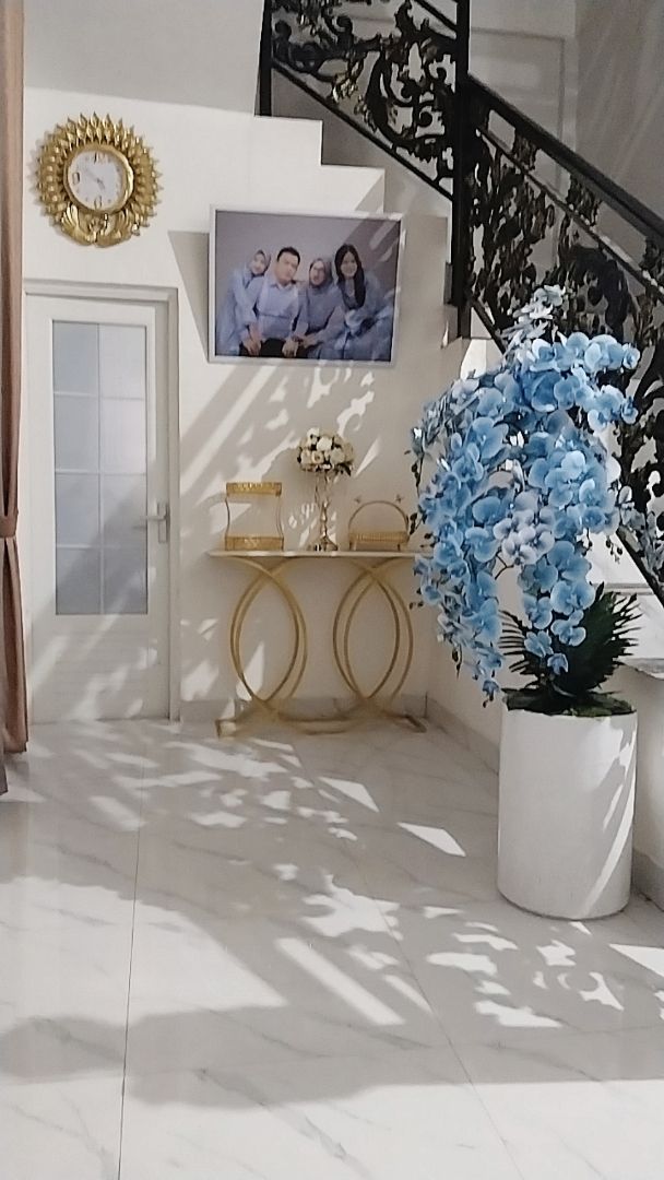 Foto pembeli Meja Console Aesthetic Meja Hias Minimalis - MEJA YURIM - Konsol Foyer Marmer UV Gold