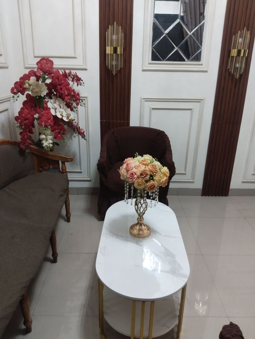 Foto pembeli Meja Sofa Milea Oval Aesthetic, Meja Ruang Tamu Minimalis, Meja Tamu, Marmer Putih/Hitam Gold Resin, Besi Gold/Rose Gold