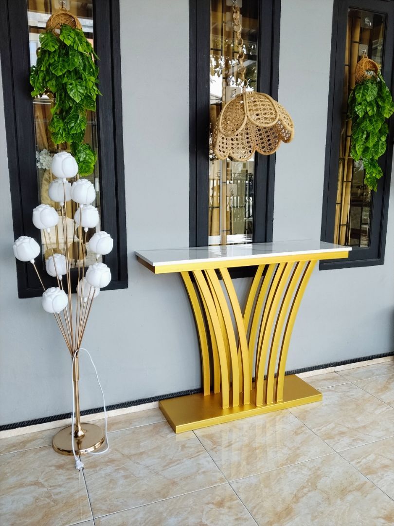 Foto pembeli Meja Console Estetik Meja Hias Minimalis MEJA VEGA Konsol Ruang Tamu Aesthetic Foyer Marmer UV Gold