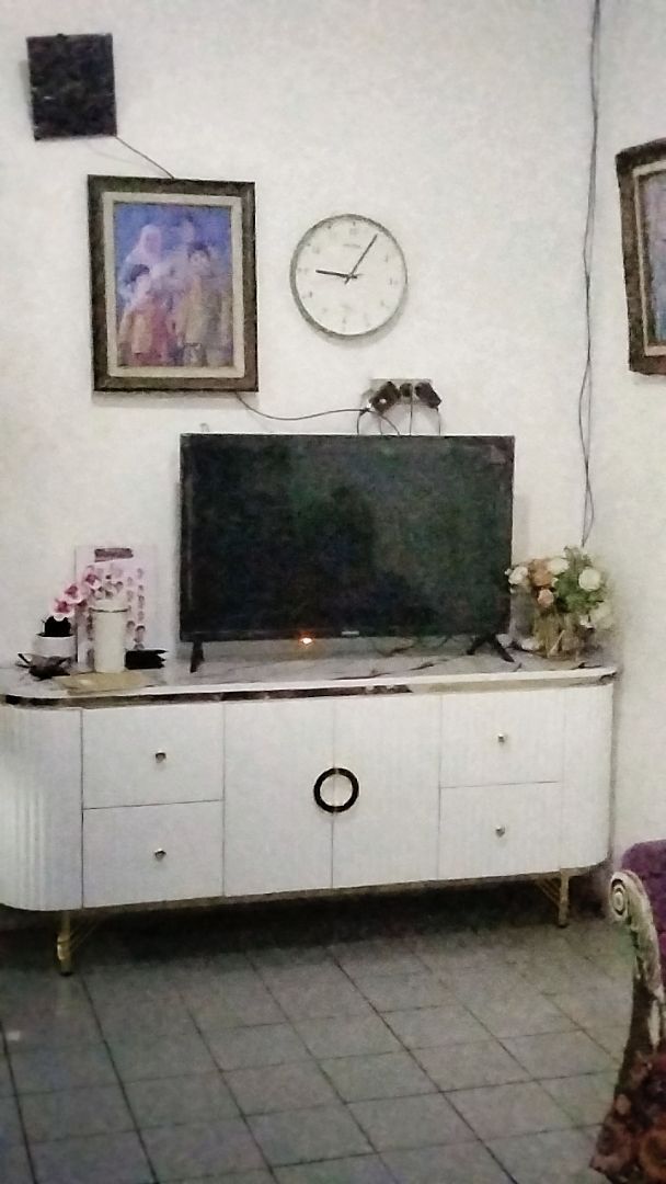 Foto pembeli Meja TV Credenza Adeeva Aesthetic Lemari & Rak TV Minimalis Modern Top Marmer Putih/Hitam UV Gold Banyak Ukuran Warna