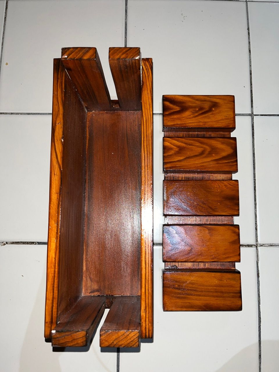 Foto pembeli TEMPAT CHARGER/TEMPAT CHARGER HP/LAPTOP/GADGET/TEMPAT CHARGER DI MEJA KERJA/TEMPAT CHARGER DI RUMAH