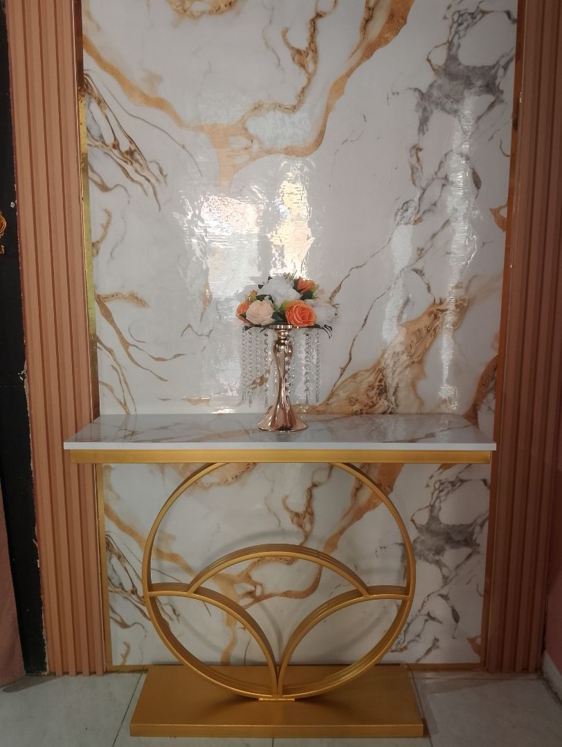 Foto pembeli Meja Console Aesthetic Meja Hias Minimalis - MEJA VICTORIA - Foyer Plat Besi Holo Cat Duco