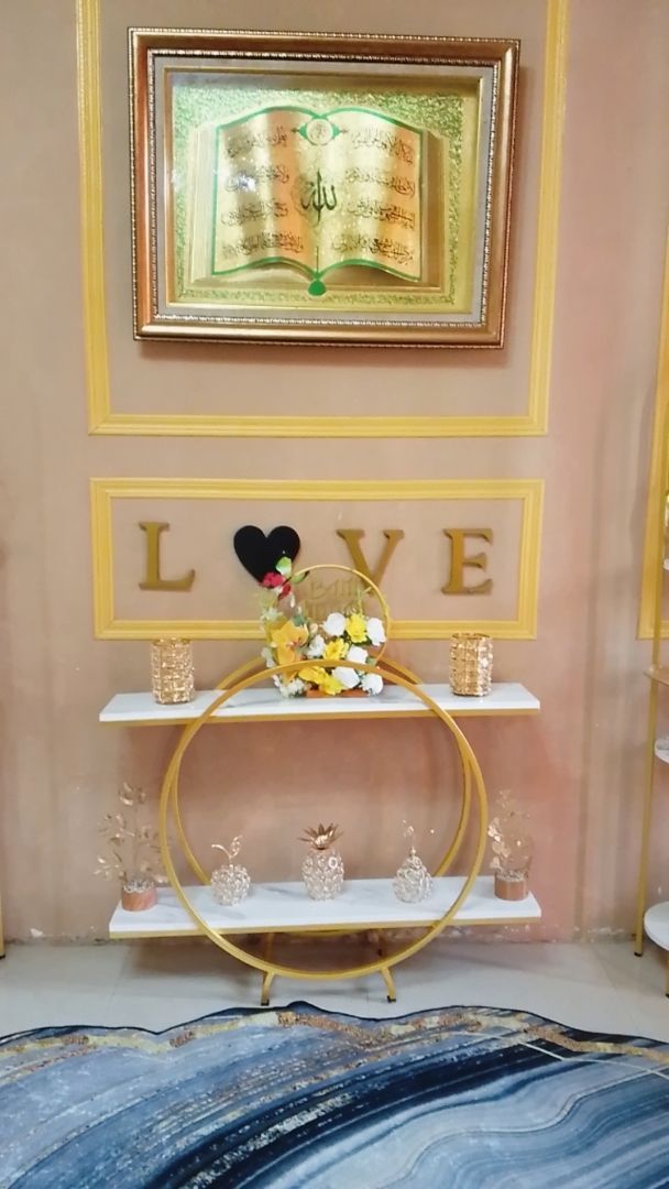 Foto pembeli Aesthetic Console Table Entryway Foyer - MEJA FREYA - Modern Minimalist Besi Holo Gold