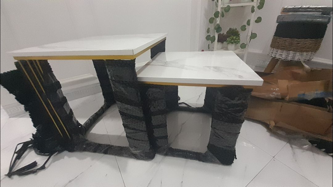 Foto pembeli Meja Tamu Kotak Aesthetic Meja Sofa Minimalis - MEJA SAKATA - Set Susun Garis Marmer UV Gold