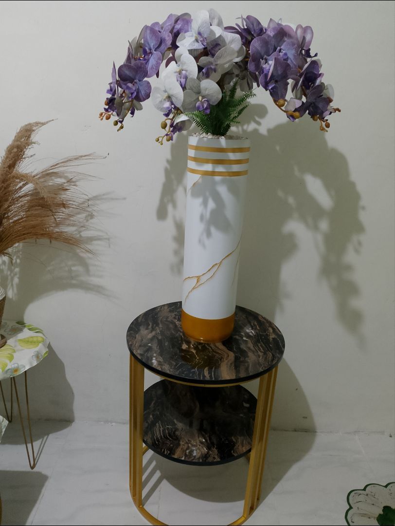 Foto pembeli Aesthetic Side Table Round Corner Desk - MEJA BYEOL - Modern Minimalist Multiplek Gold