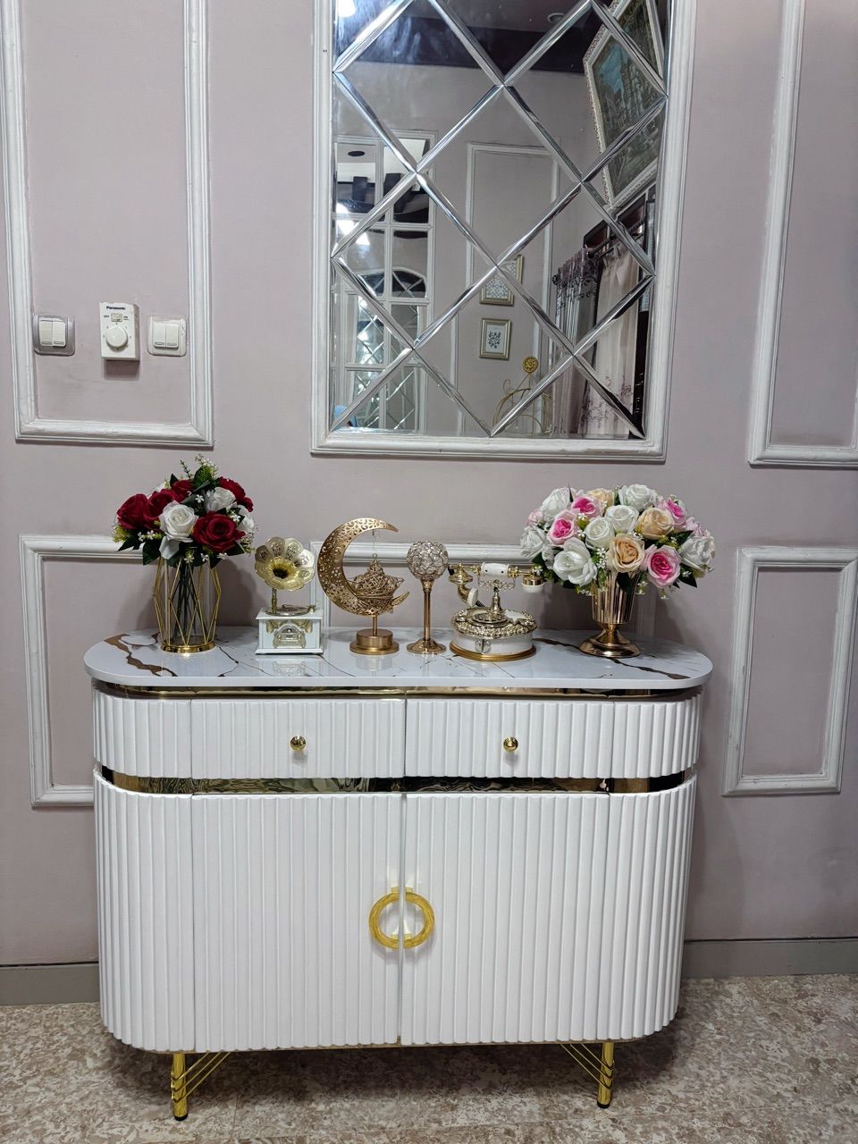 Foto pembeli Meja Buffet Aesthetic Rak TV Kabinet Minimalis - MEJA ARFANA - Mewah List Gold Anti Rayap