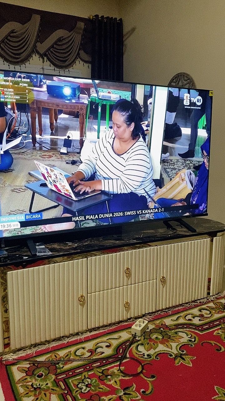 Foto pembeli Audria Meja TV Minimalis Modern Rak TV Lemari TV Bufet TV Minimalis Buffet Oval Credenza Aesthetic