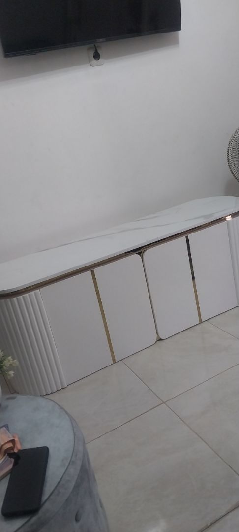 Foto pembeli Meja TV Aesthetic Quinnova Buffet Ruang Tamu Mewah Kayu Solid 140cm