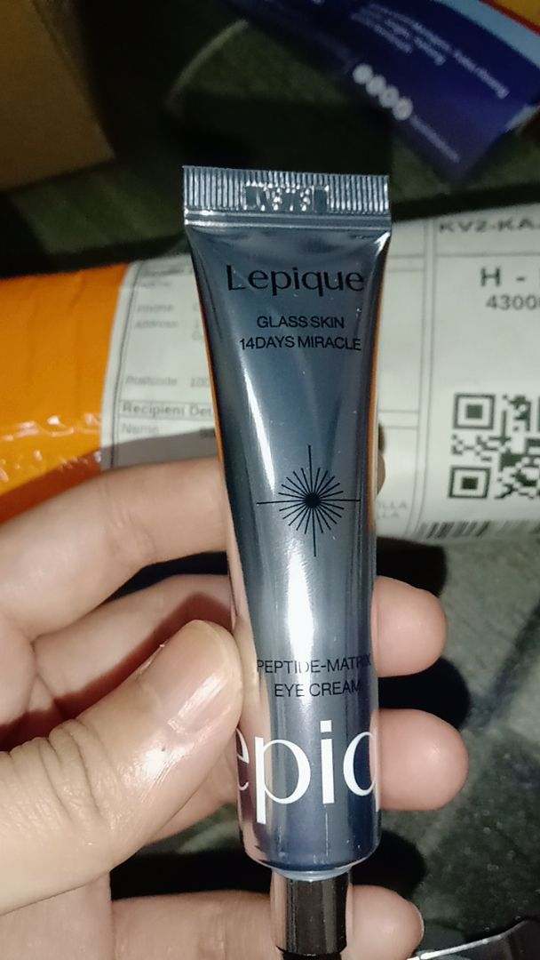 Eye Cream customer review image 5
