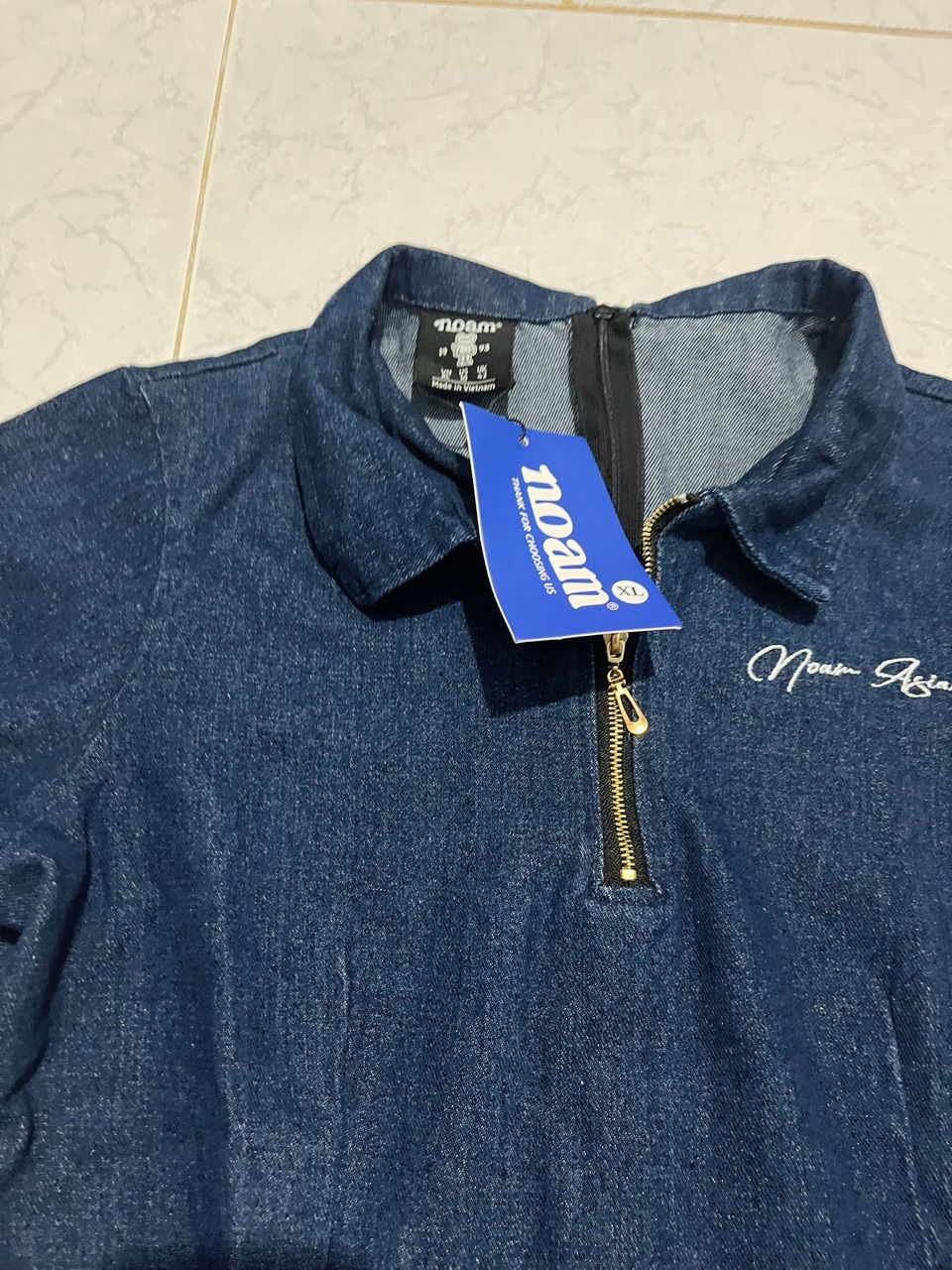 Khách mặc Váy Polo nữ NOAM Denim Grove Dáng Ôm Body ngắn Chất liệu denim cao cấp - Màu xanh
