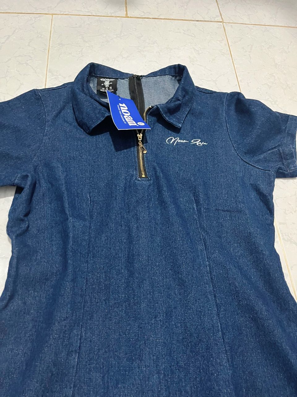 Khách mặc Váy Polo nữ NOAM Denim Grove Dáng Ôm Body ngắn Chất liệu denim cao cấp - Màu xanh