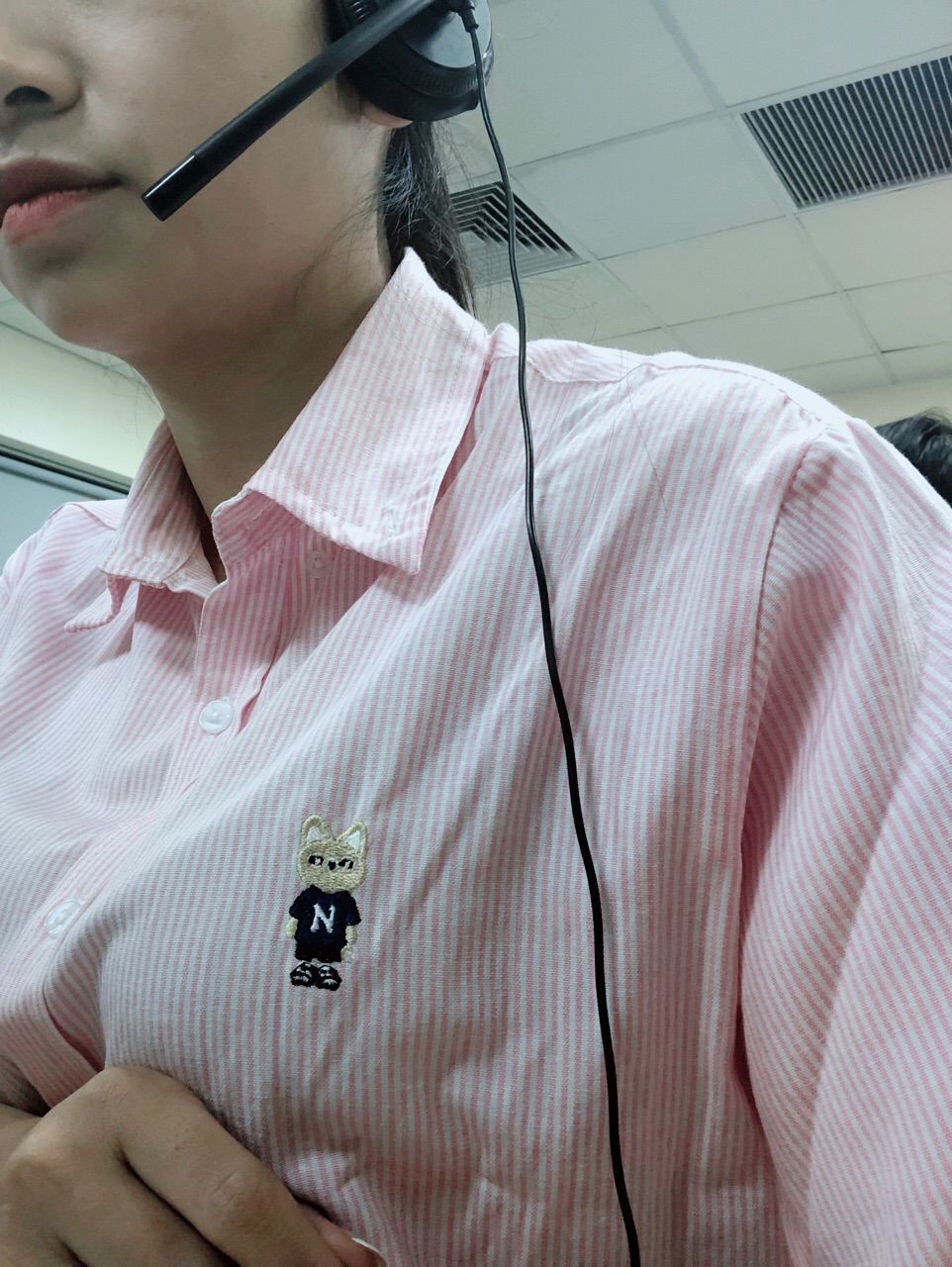 Khách mặc Áo Sơ Mi Ngắn Tay Form rộng NOAM Oxford - Màu trắng/ xanh/ hồng kẻ sọc/ đỏ kẻ sọc/ xanh kẻ sọc
