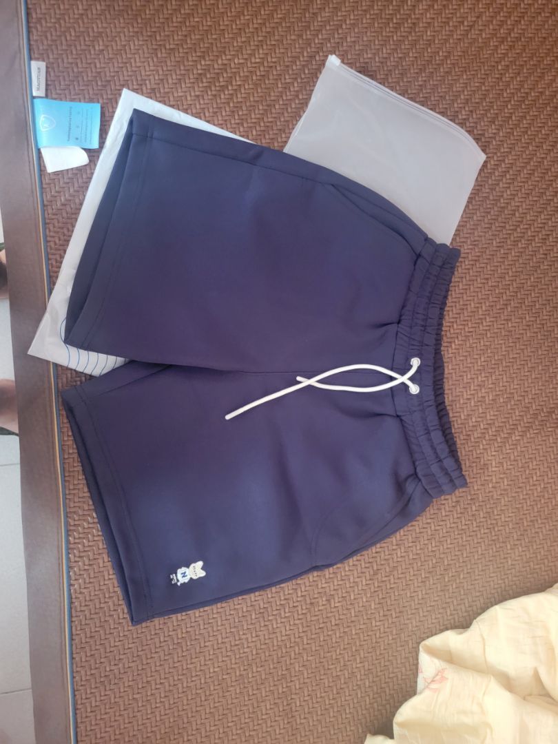 Khách mặc Quần Short Unisex NOAM Original Fox Vải nỉ mềm mịn - Màu Be/ Đỏ/ Xanh navy