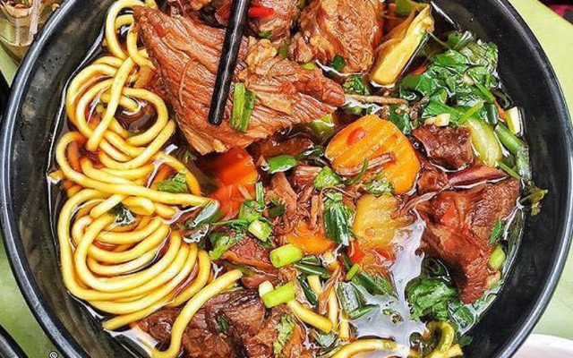 Gà Không Lối Thoát - Trần Quốc Toản - Shop Online