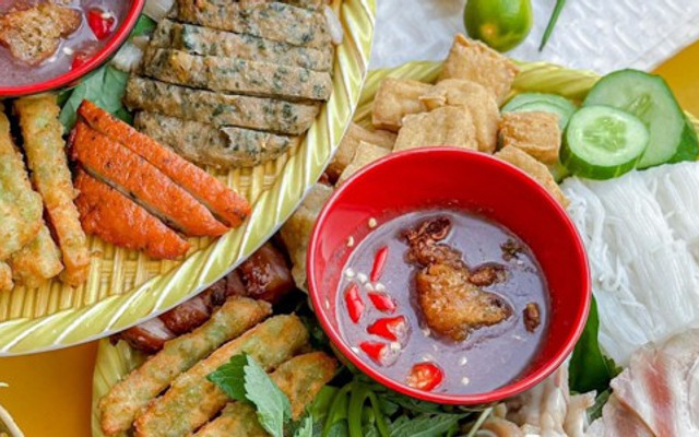 VUA ĐẬU - Bún Đậu Mắm Tôm - 130A1 Tân Hòa Đông