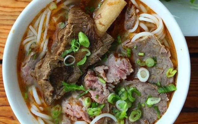 Bún Bò Huế Mạ Tôi - Lẩu Sườn Bò - 333 Nguyễn Văn Linh