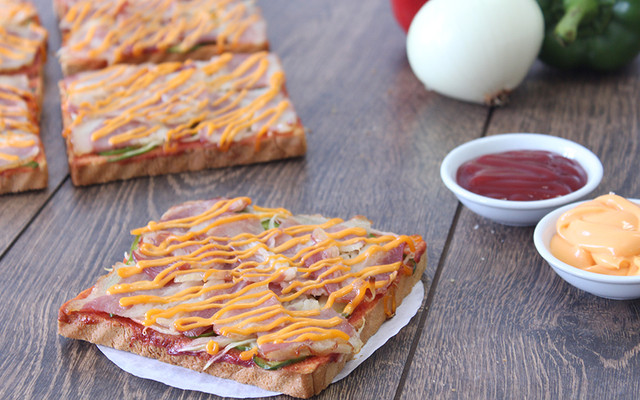 Đồng Tiến Bakery - Cách Mạng Tháng 8