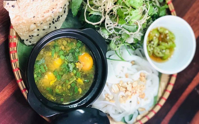 Mỳ Quảng Bà Cẩm - Mỳ Cá Chình & Phở Sắn Quế Sơn - 462 Đường 2 Tháng 9