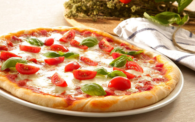 Bầu Pizza - Dương Văn Bé