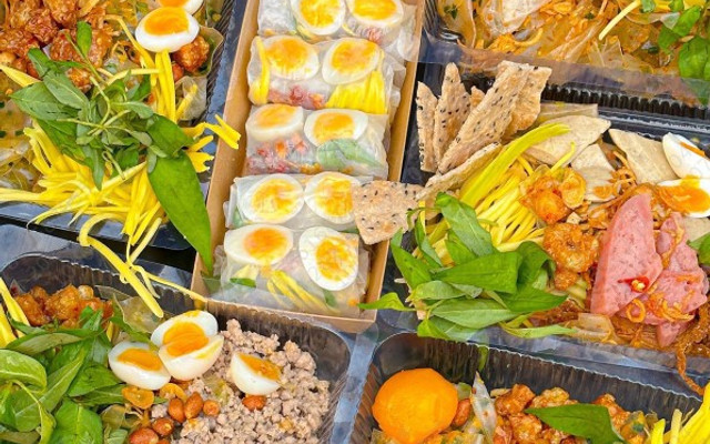 Ăn Vặt Bánh Tráng Trộn & Bánh Tráng Sate - Bùi Thị Xuân