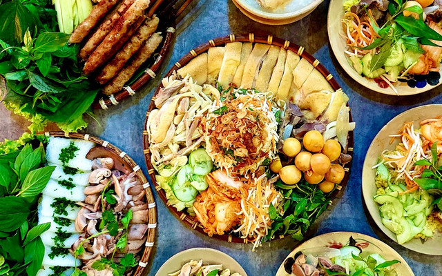 Con Gà Mái - Cơm Gà Phú Yên - Nguyễn Đình Chiểu