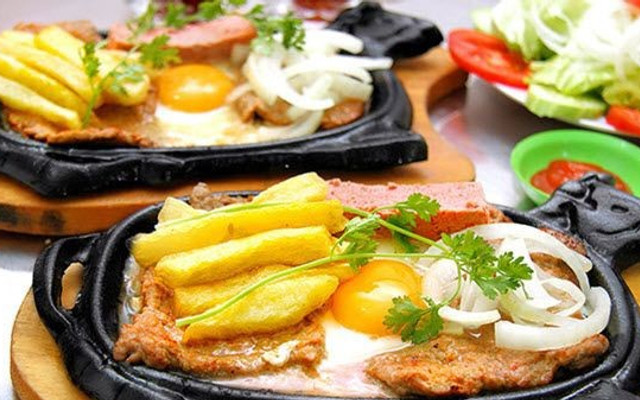 Phố Cổ Quán - Cơm Tấm Sườn Sài Gòn, Bún Riêu Cua & Cháo - Âu Cơ