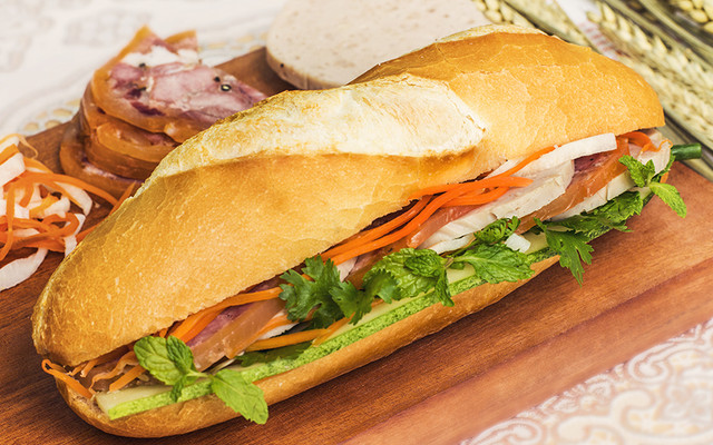 Đồng Tiến Bakery - 56 Quang Trung