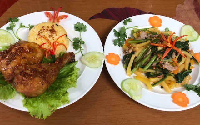 Quán Đào Lê - Cơm Gà & Mì Xào Bò - Bình Quới