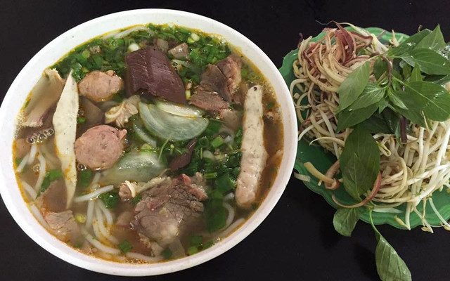 Bún Bò Huế 65 Đường Láng - Trần Đại Nghĩa
