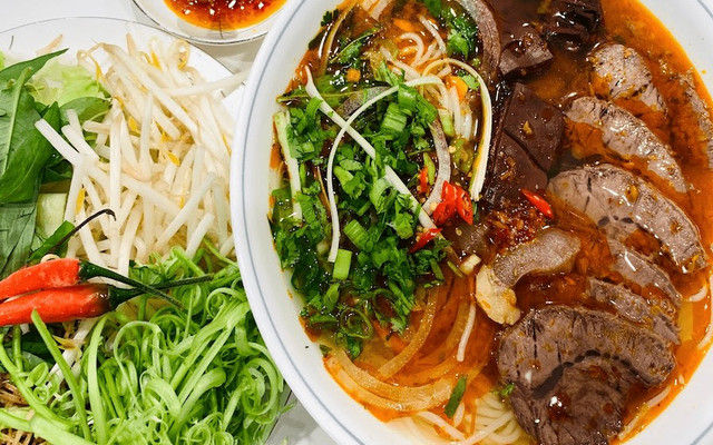 Bún Bò Mèo Méo