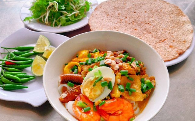 Đặc Sản Mì Quảng - Cô Sáu