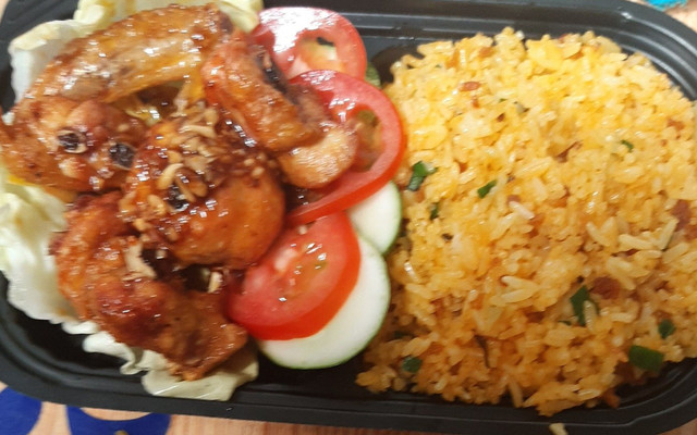 Quán Cơm Thìn Ký