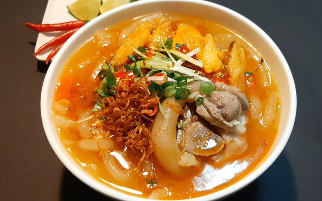Bánh Canh Cua Quảng Hậu - 15B Thăng Long