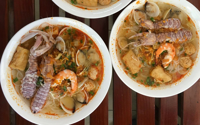 Tiến Sỹ - Cơm & Bún Hải Sản - Nguyễn Đình Cổn