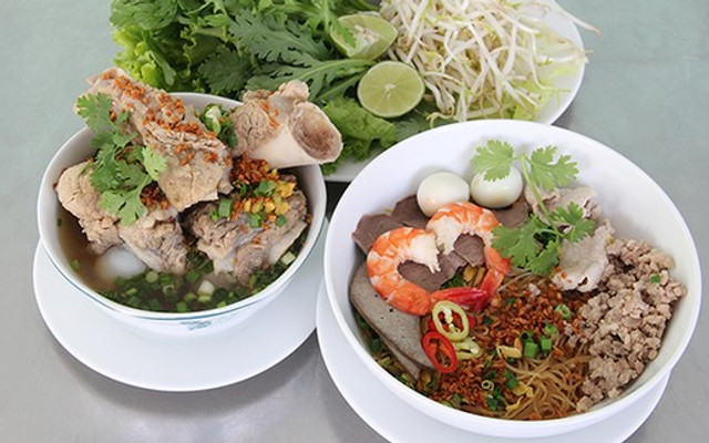 Hủ Tiếu Mì A Sầu - Ngô Gia Tự