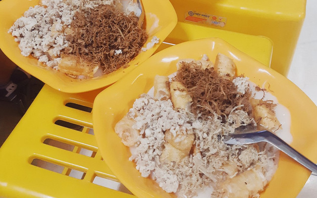 Cúc - Cháo Sườn Sụn - Nguyễn Văn Cừ