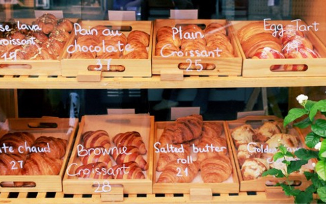 Tiệm Bánh Little Croissant - Cách Mạng Tháng 8