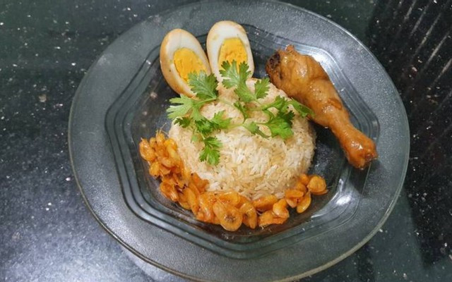 Cơm Ngọc Nữ - 37 Phạm Văn Đồng