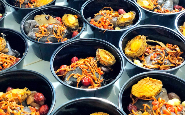 Bếp Cô Thương Gà Ác Tiềm Thuốc Bắc